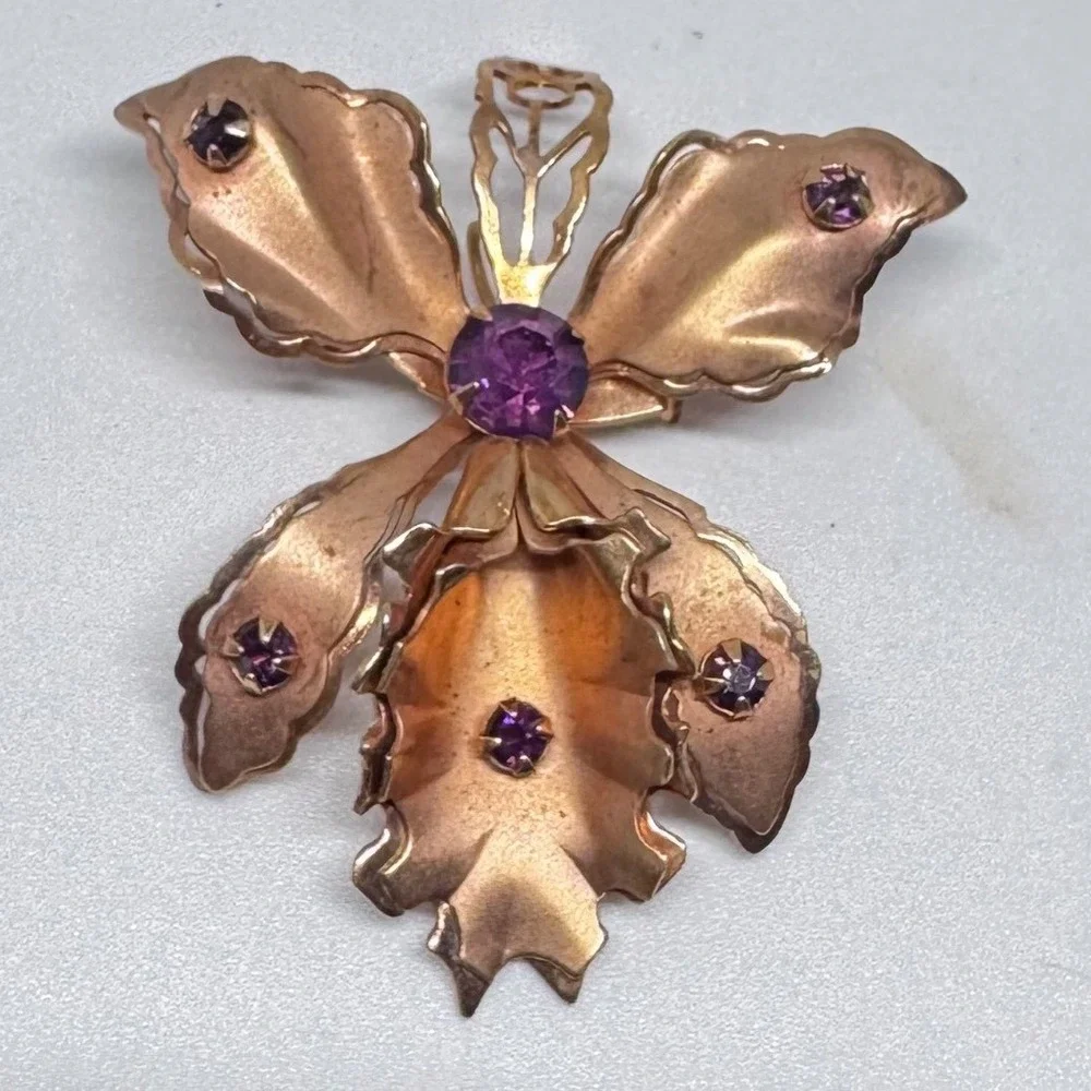 Vintage  Flower Brooch Purple Rhinestone Rose Gold Tone‎ Floral  Pin preloved